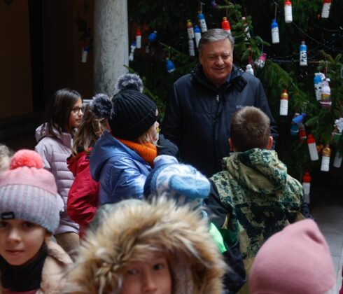 20231129_krasenje novoletne jelke_nrovan_023
